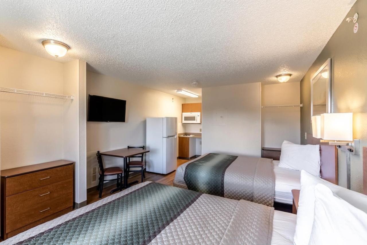 Motel Hometowne By Red Roof Austin 2*