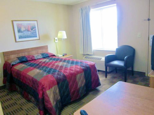 Motel Hometowne By Red Roof Austin 2*